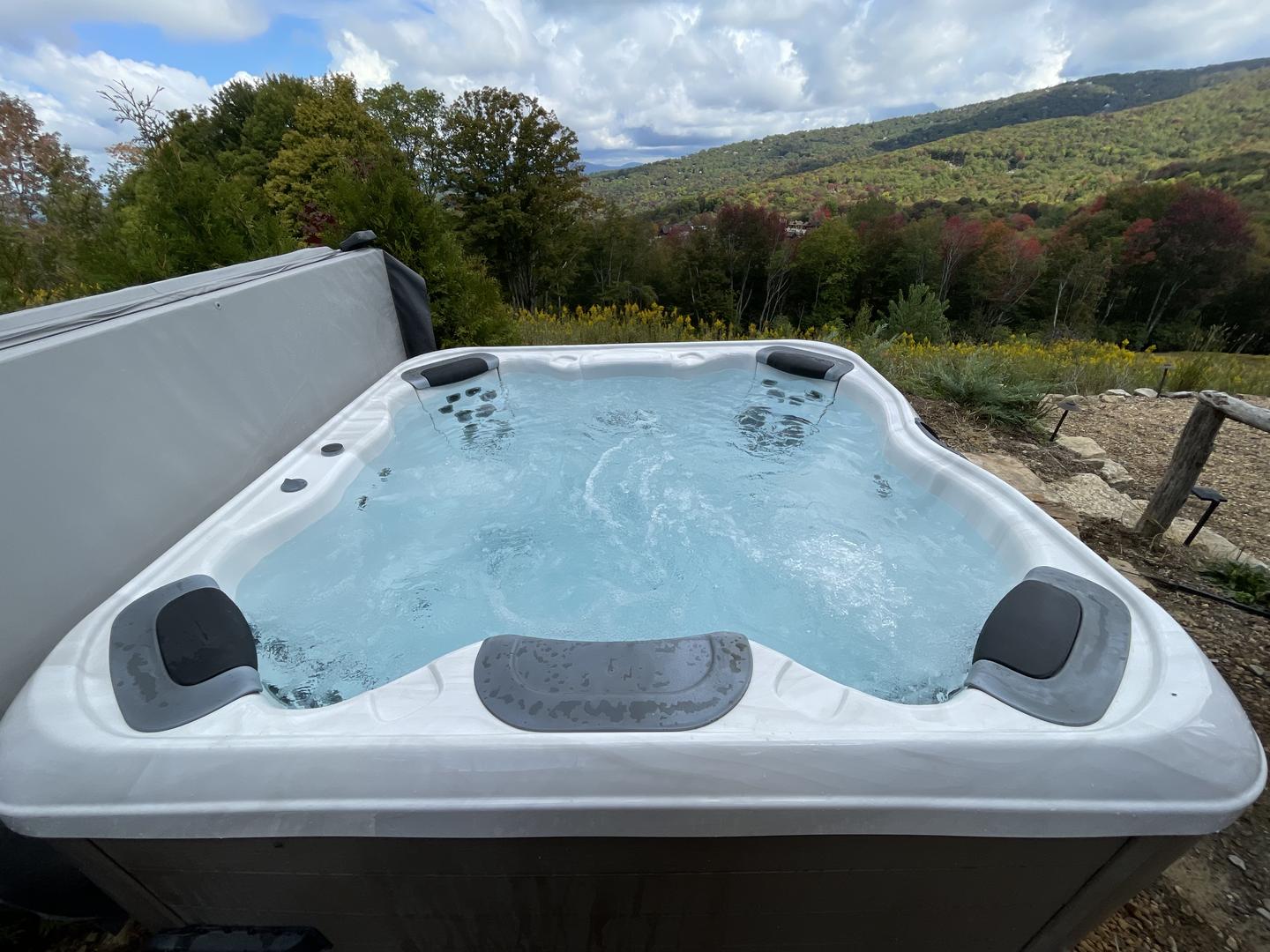 Clean, balanced hot tub with mountain view in the High Country NC